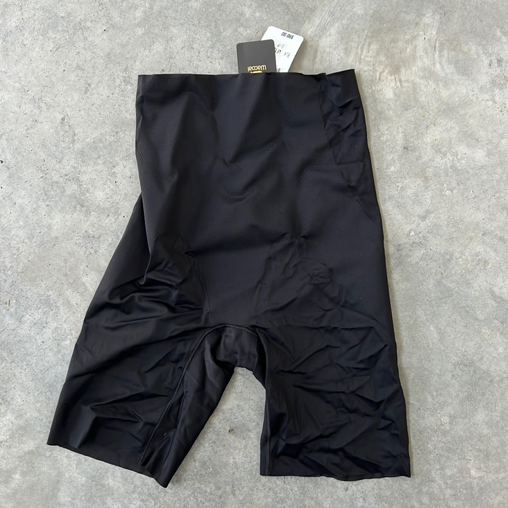 Wacoal laser cut shaper shorts